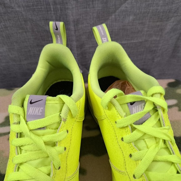 Nike Air Force 1 Low LV8 Utility Volt Yellow Grey AR1708-700 Women 7.5 - Picture 6 of 11